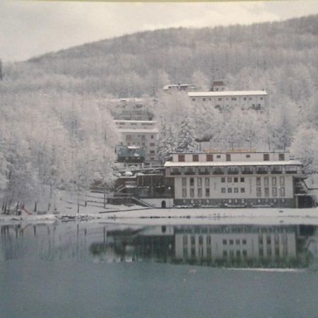 Hotel Cristallo Cerreto Laghi Eksteriør bilde