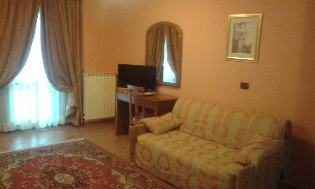Hotel Cristallo Cerreto Laghi Eksteriør bilde