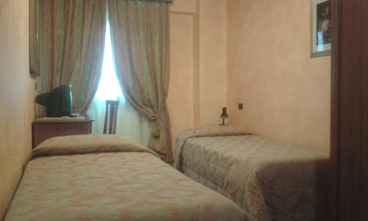 Hotel Cristallo Cerreto Laghi Eksteriør bilde