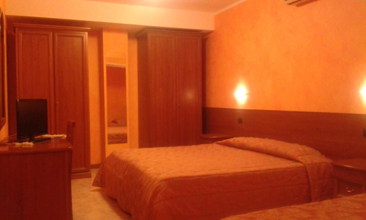 Hotel Cristallo Cerreto Laghi Eksteriør bilde
