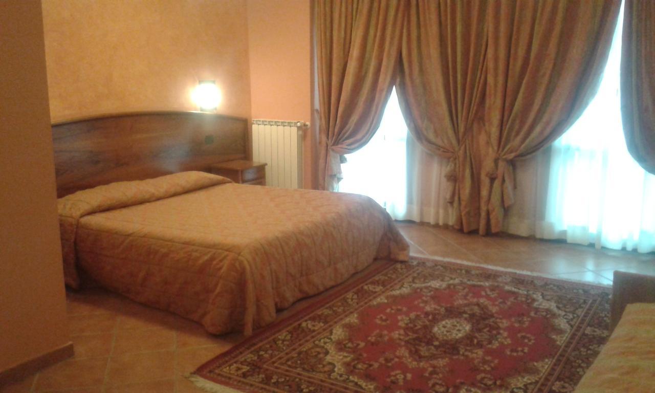 Hotel Cristallo Cerreto Laghi Rom bilde